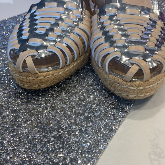 Catherine Malandrino | Miyoko Wedge Sandal | Size: 9 | Color: Silver Tan - Picture 8 of 17